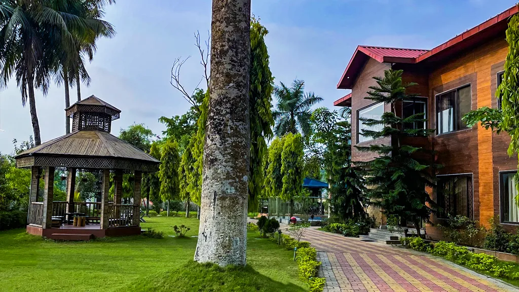 Saraswatipur Tea Resort